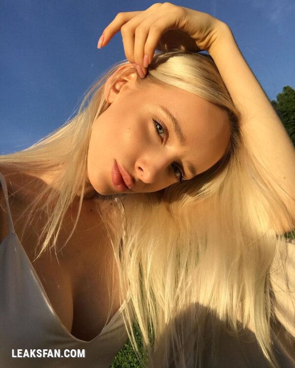 Lola Bunny - 1