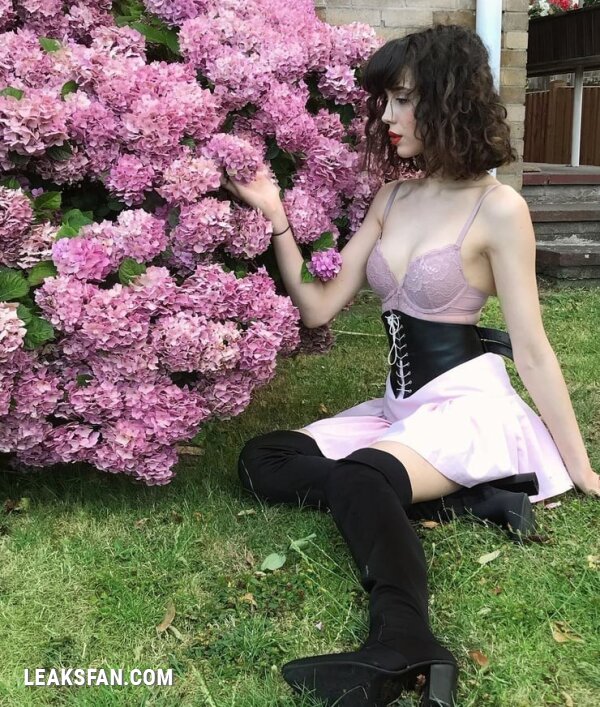 Mina Belle - 0