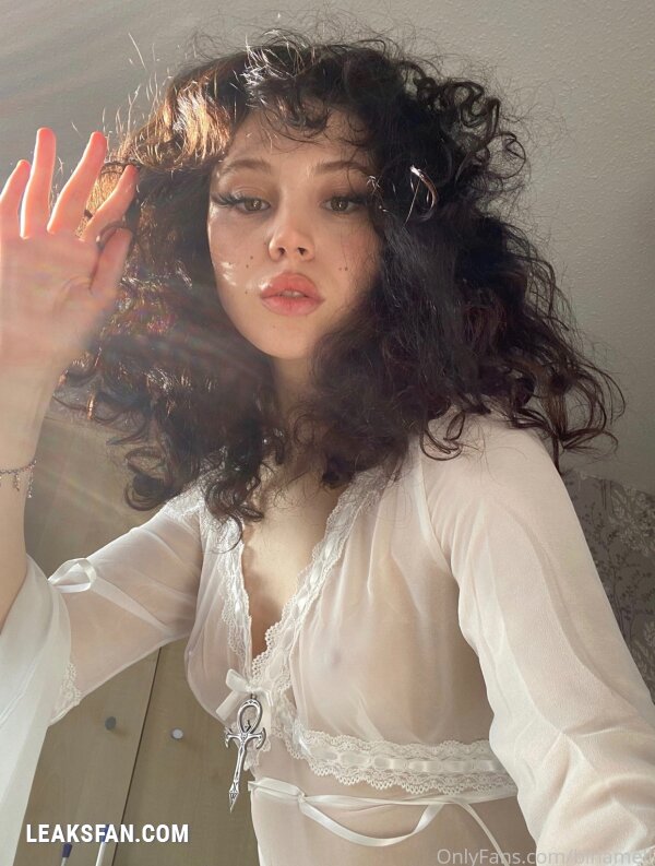 Mina Belle - 1