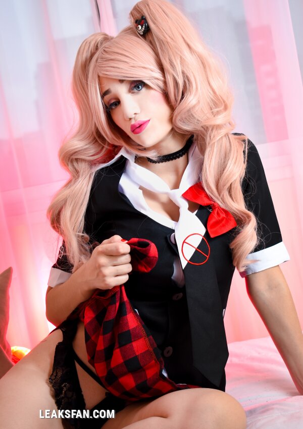 Sophie Valentine - Junko Enoshima - 2