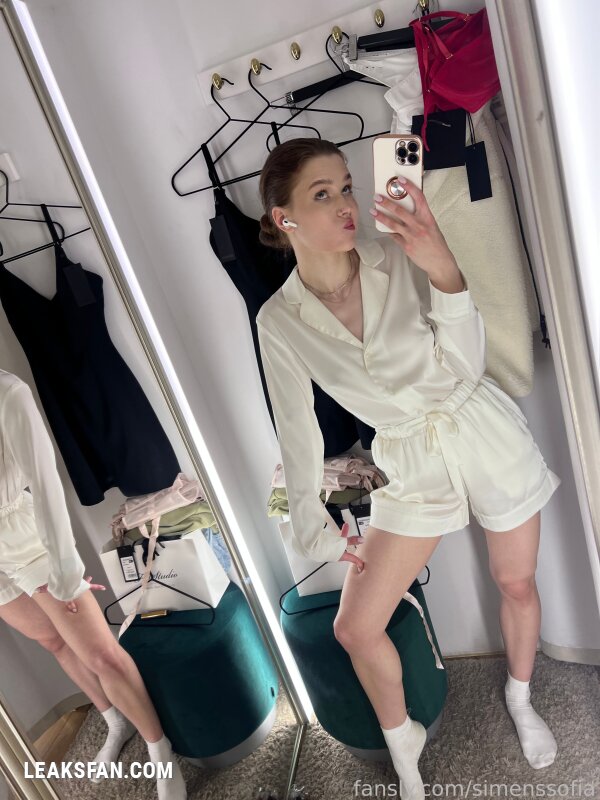 Sofia Simens - 0