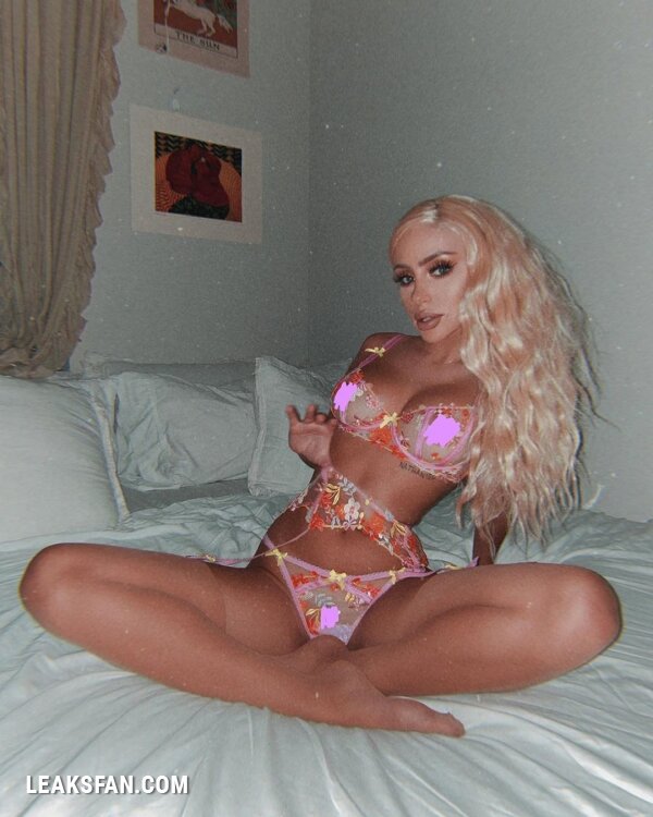 NaomiWoods ( lissapolooza, Elissa Alexis, Naomi Woods )  - 0