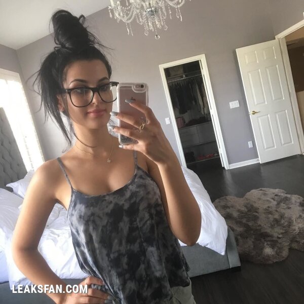 SSSniperwolf - 2