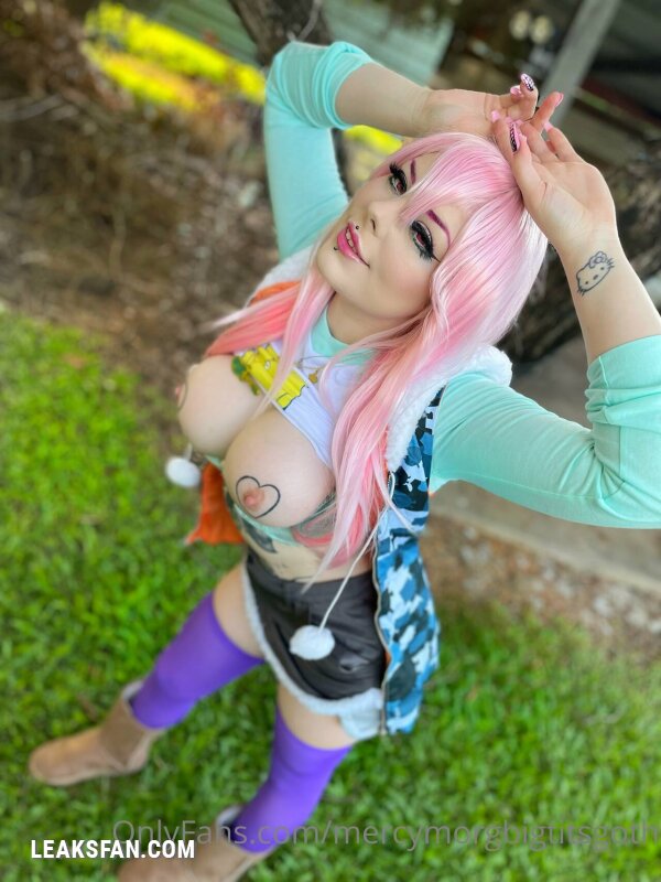 mercymorgbigtitsgoth super sonico - 2