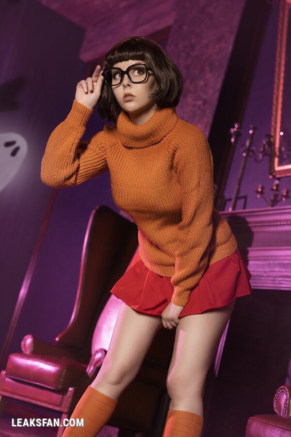 Disharmonica - Velma Dinkley - 17