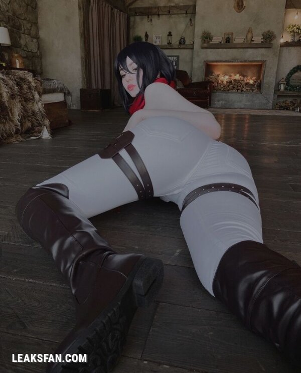 Alina Becker - Mikasa Ackerman - 0