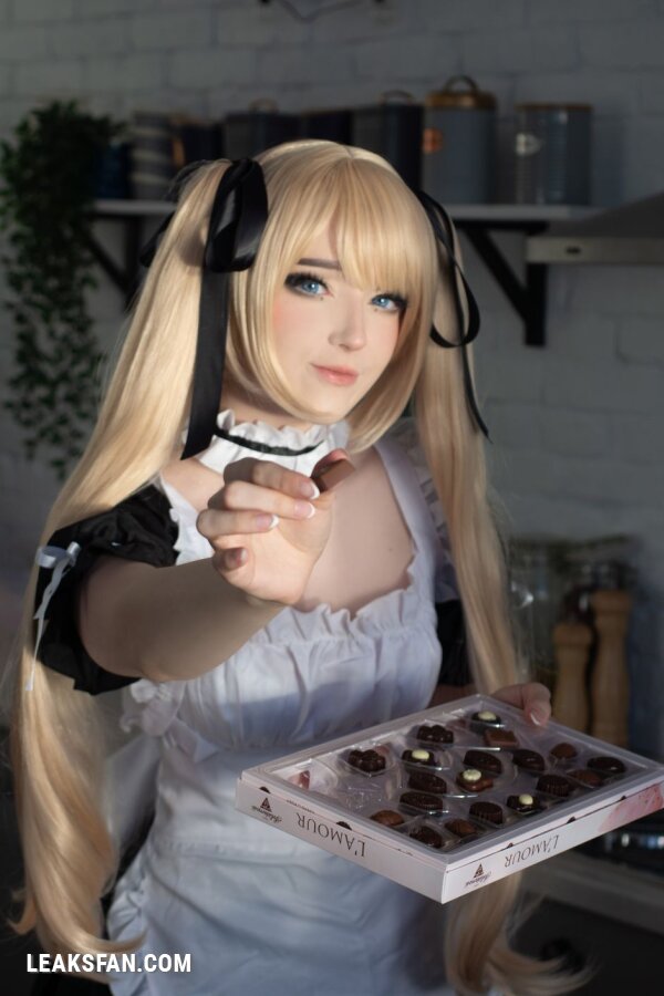 Candy Ball - Maid Marie Rose (Dead Or Alive) - 2