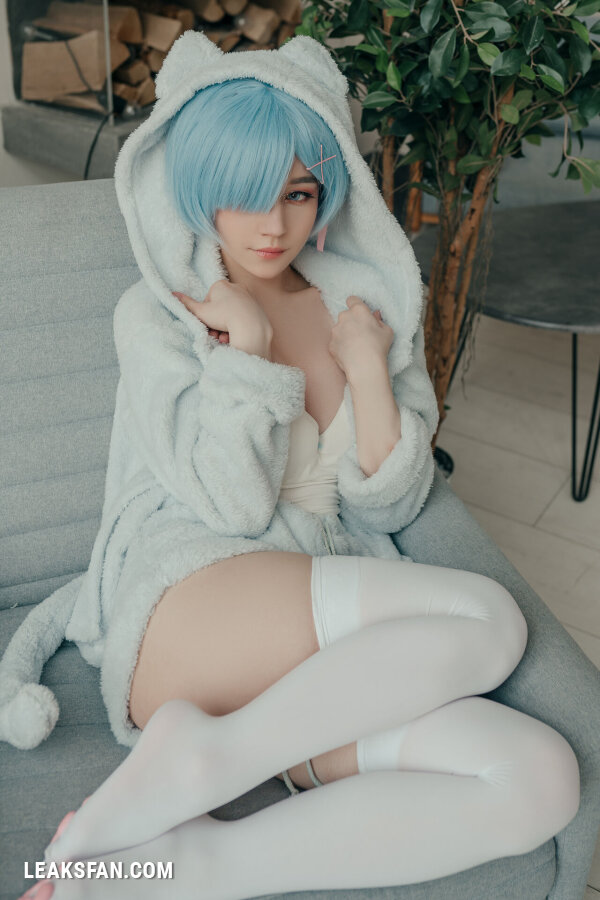 Donna Loli - Rem - 1