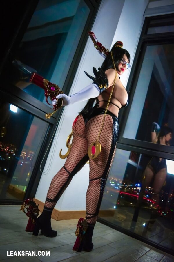 Lucy Langley - Bayonetta - 12