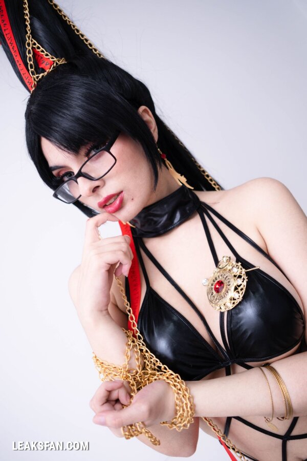 Valentina Kryp - Bayonetta (Bayonetta Game) - 0