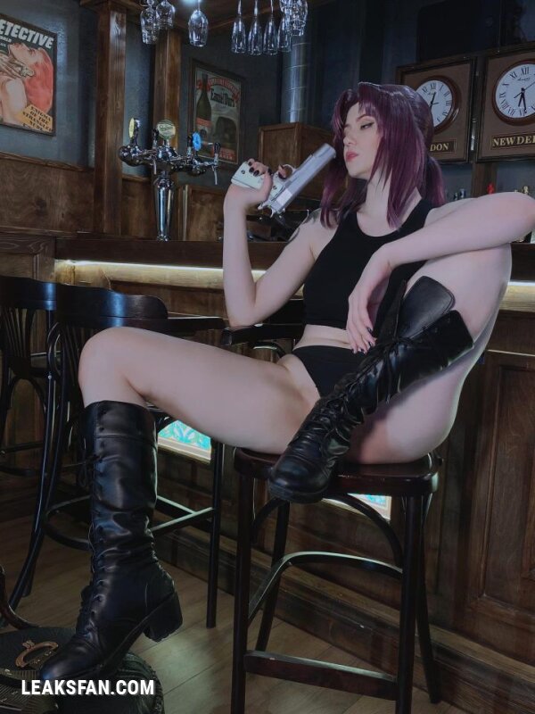 Alina Becker - Revy (Black Lagoon) - 1