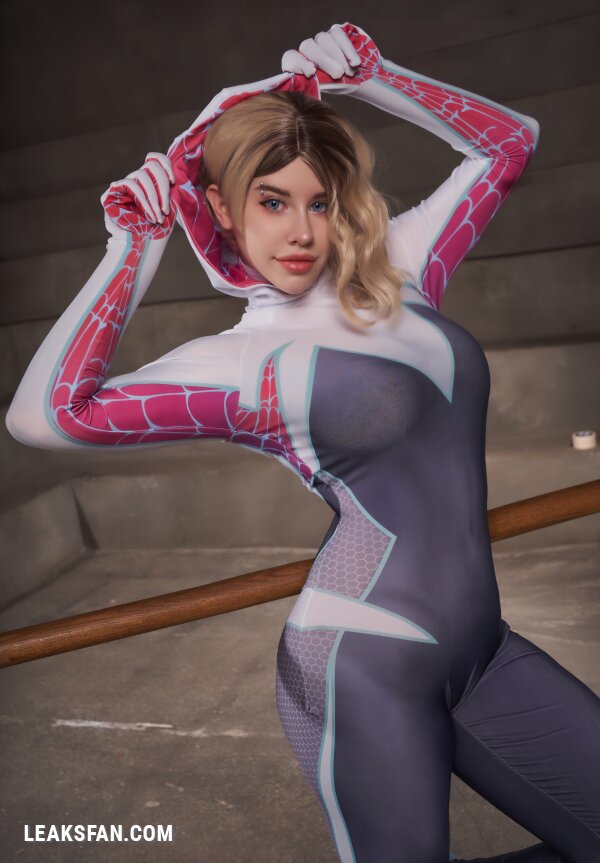 Voezacos - Spider-Gwen (Marvel Comics) - 2