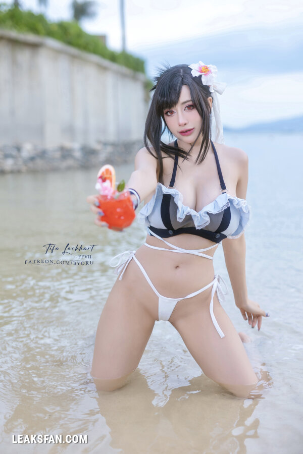 Byoru - Tifa Bikini - 0