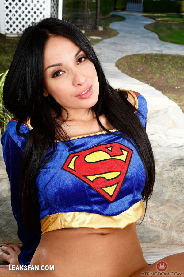 Anissa Kate is Supergirl - 135