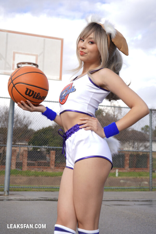 Yesyamcos - Lola Bunny - 1