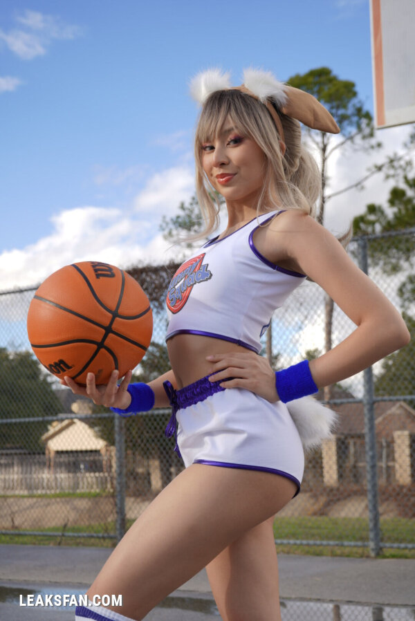 Yesyamcos - Lola Bunny - 2