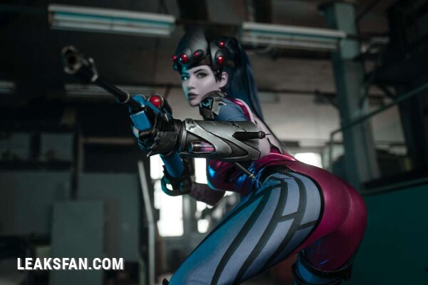 Alina Becker - Widowmaker x Tracer - 2