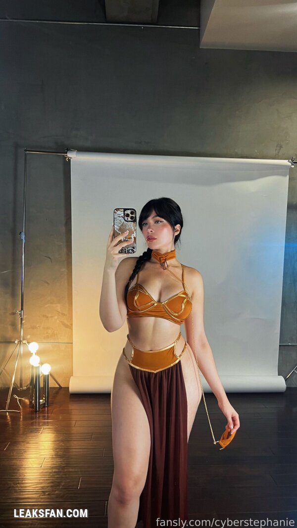 Cyberstephanie - Slave Leia - 4