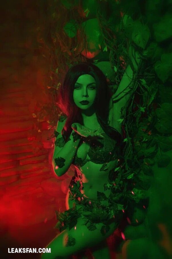 Asami Gate - Poison Ivy - 1