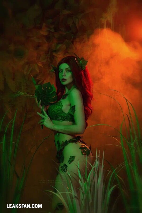 Asami Gate - Poison Ivy - 2