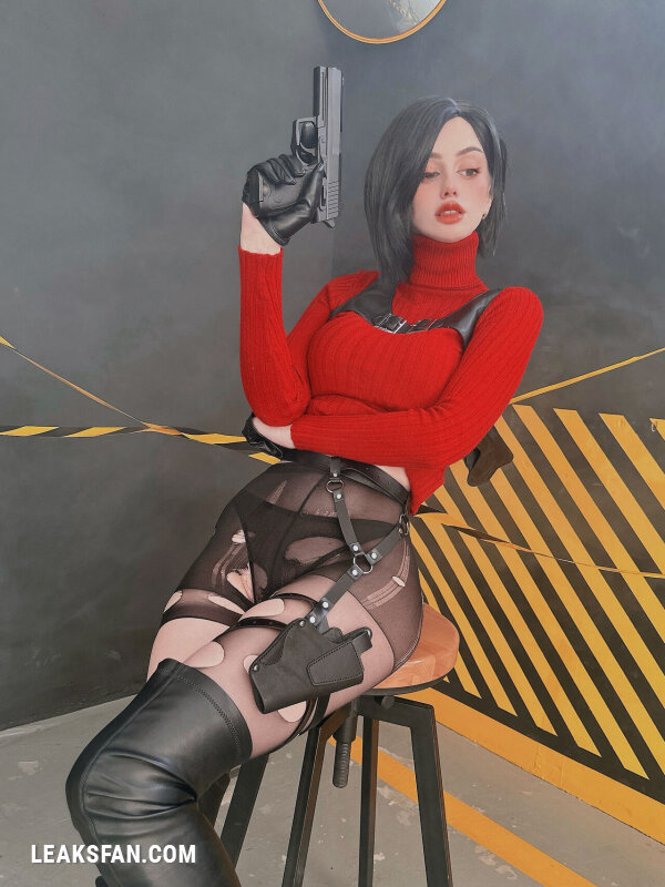 Fishy - Ada Wong - 2