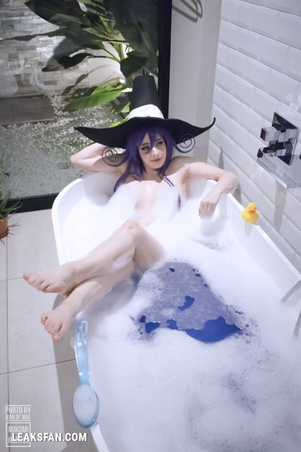 Mikomi Hokina - Blair Bathroom (Soul Eater) - 1