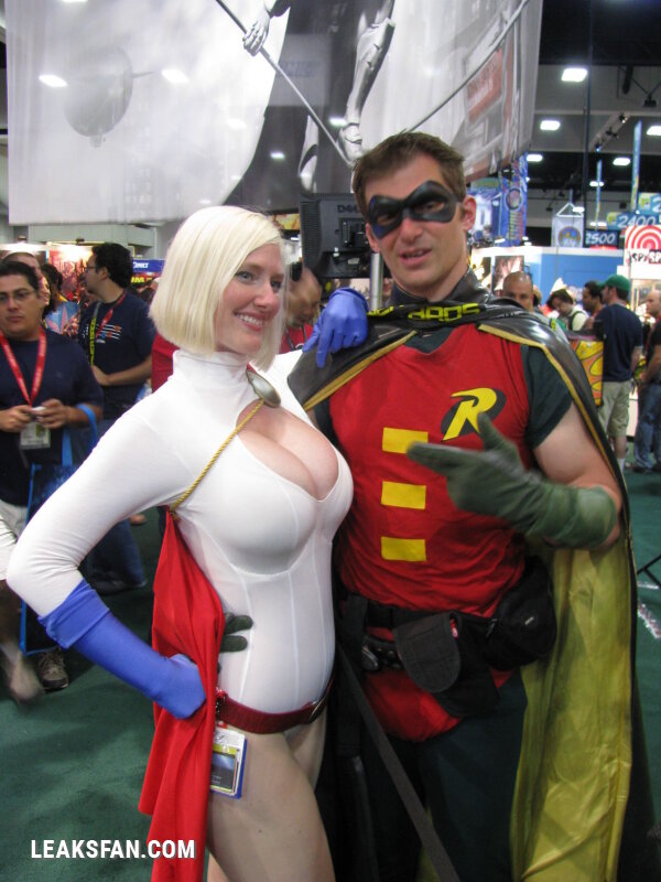 POWERGIRL - Lady Wolf Star - 2