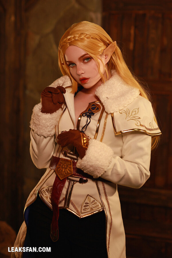 Ashen Reina - Zelda - 1