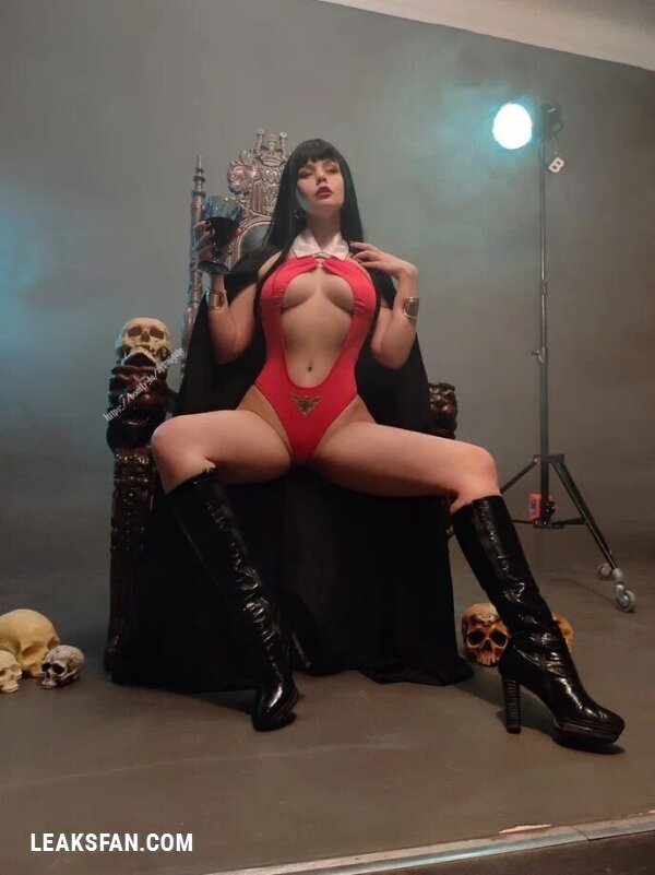 Asami Gate - Vampirella - 3