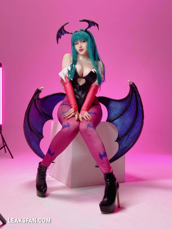 Alina Becker - Morrigan - 0