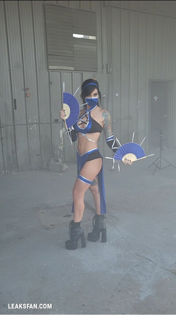 Alex Zedra - Kitana - 1