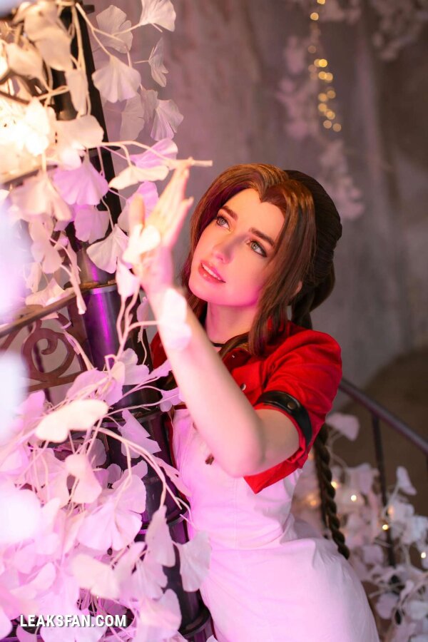 Flora Daria - Aerith - 2