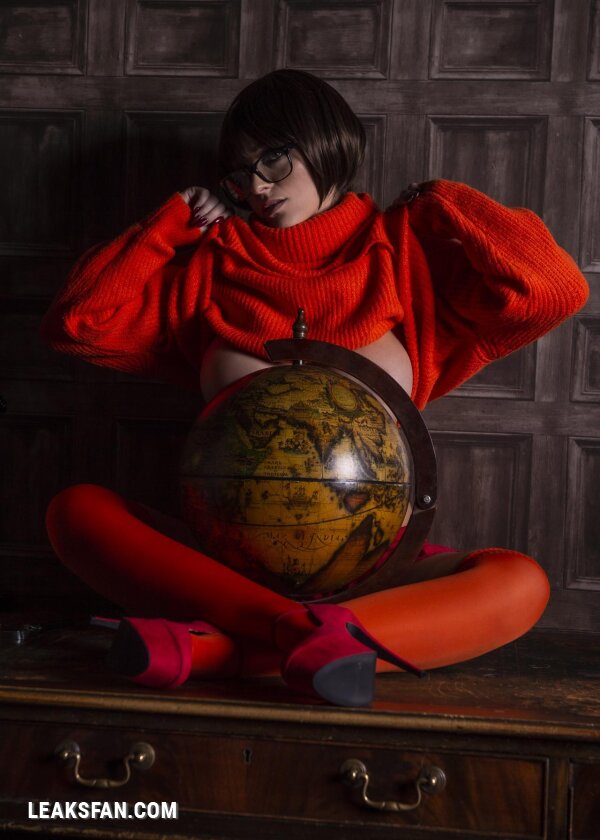 Tabitha Lyons - Velma Dinkley - 1