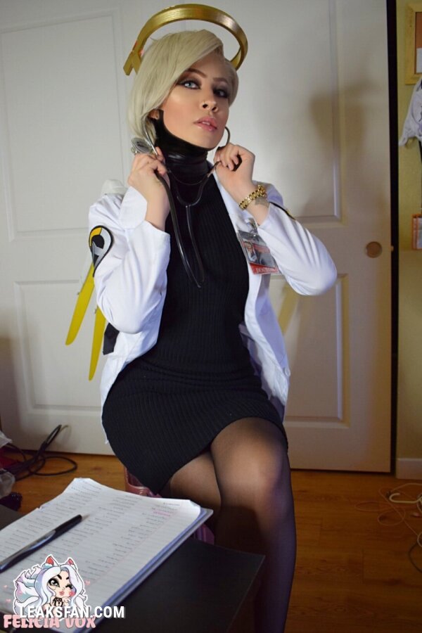 Felicia Vox - Doctor Ziegler - 2