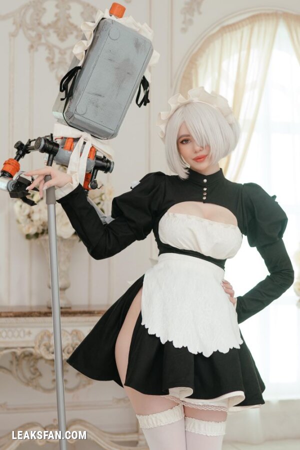 Alina Becker - 2B Maid (Nier Autómata) - 23