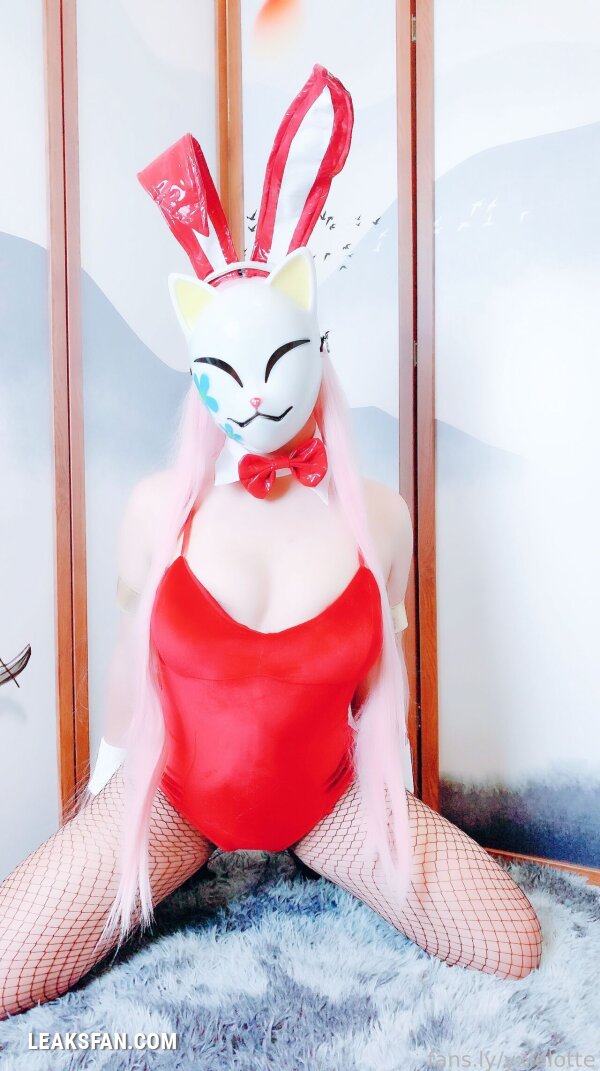 Yaxie Lotte (Fansly) [Bunny Suit] - 1