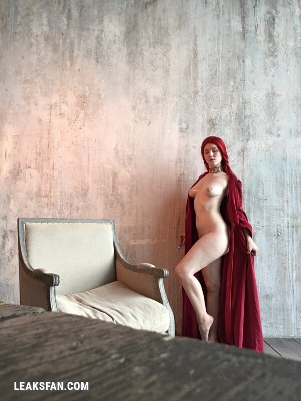 Lada Lyumos - Game of Thrones. Melisandre - 8