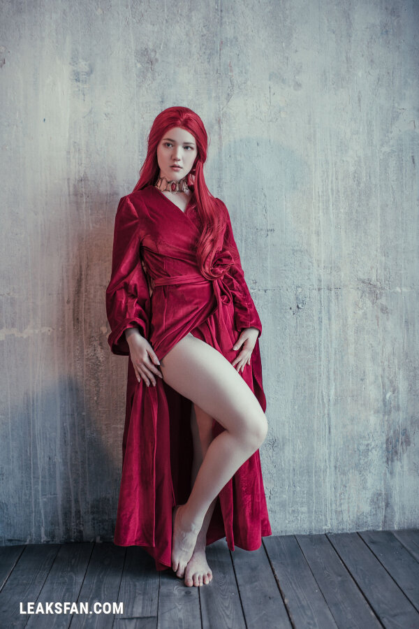 Lada Lyumos - Game of Thrones. Melisandre - 12