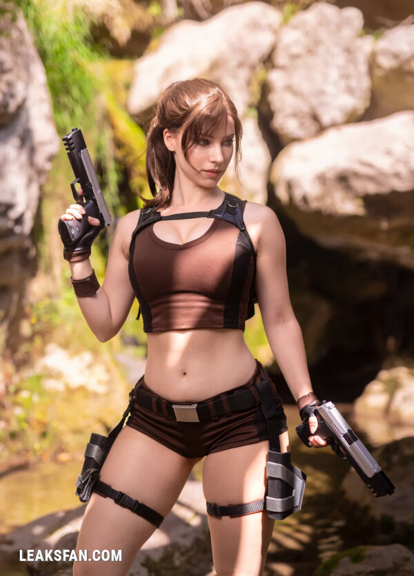 Enji Night - Lara Croft - 35