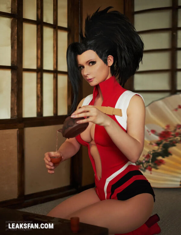 Jannet In cosplay - Momo Yaoyorozu - 0