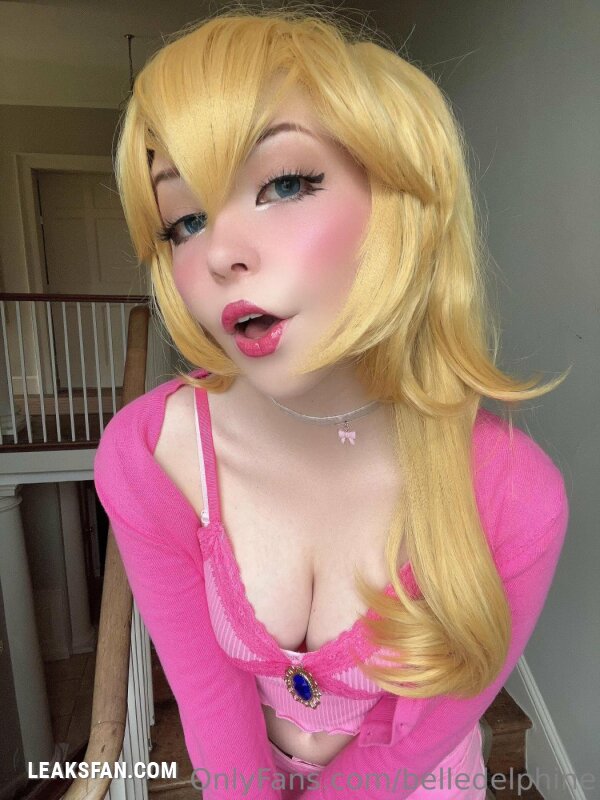 Belle Delphine - Princess Peach - 1