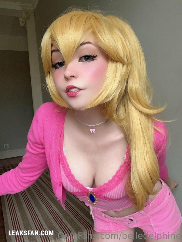 Belle Delphine - Princess Peach - 25