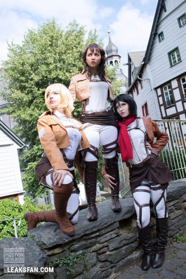 Mikomi Hokina, Virtual Geisha &amp;amp; Yuzupyon - Mikasa, Historia &amp;amp; genderbend Eren (Shingeki no kyojin) - 1