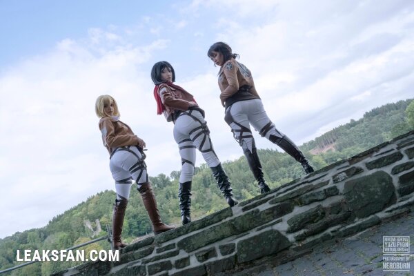 Mikomi Hokina, Virtual Geisha &amp;amp; Yuzupyon - Mikasa, Historia &amp;amp; genderbend Eren (Shingeki no kyojin) - 0