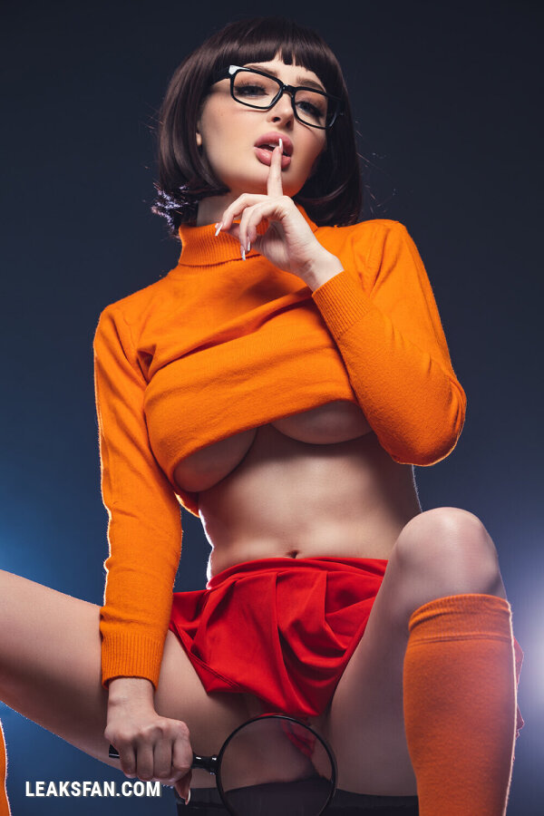 Kristen Lanae - Velma - 0