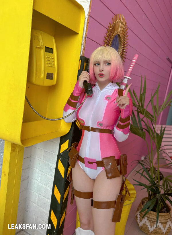 Ulichan - Gwenpool - 21