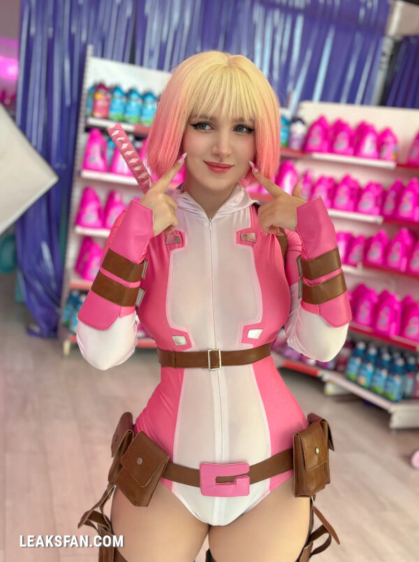 Ulichan - Gwenpool - 0