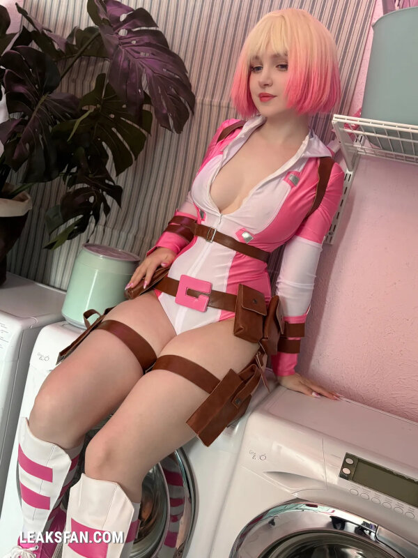 Ulichan - Gwenpool - 32