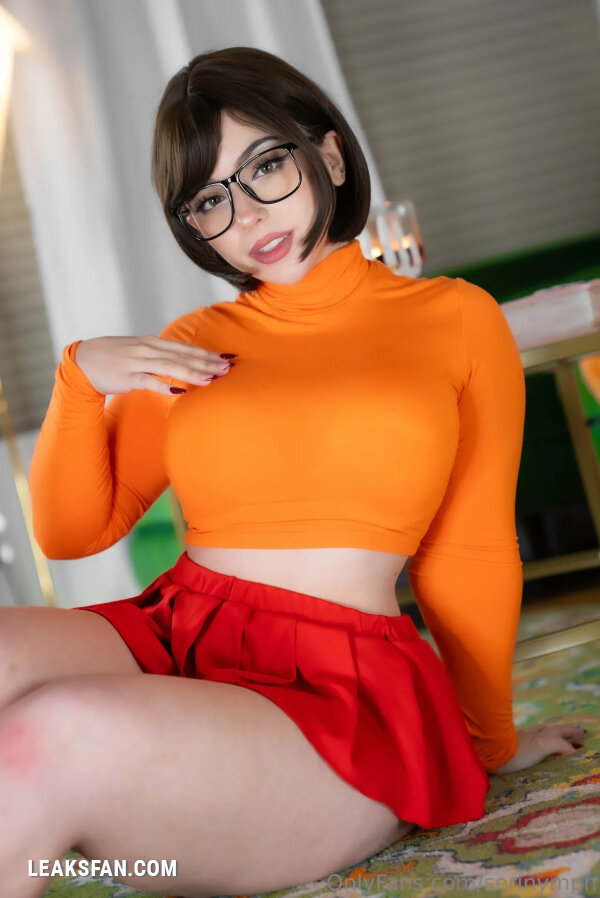 Velma Dinkley (Serinide) - 1