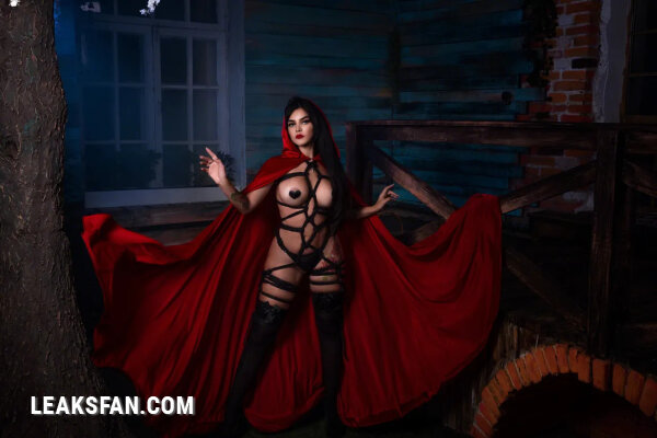 kalinka fox-red riding hood - 1